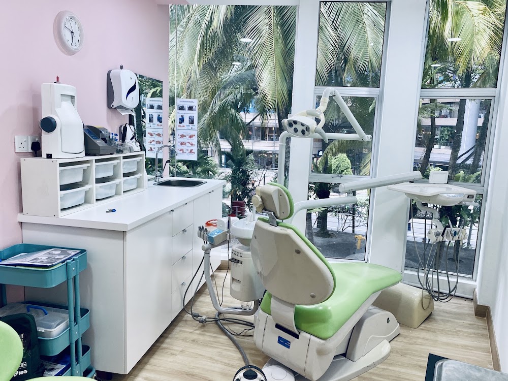 Drs. Wong & Partners Dental Surgeons