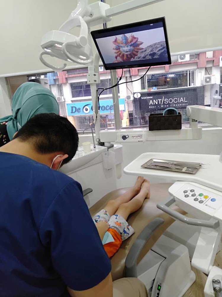 We Smile Dental Clinic (Taman Desa, Kuala Lumpur) 微笑齿科 (INVISALIGN AND DENTAL IMPLANT PROVIDER）