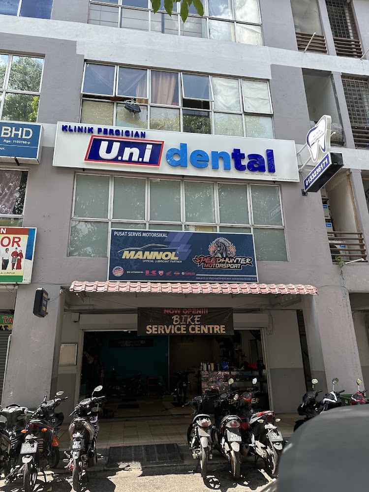 U.N.I Dental