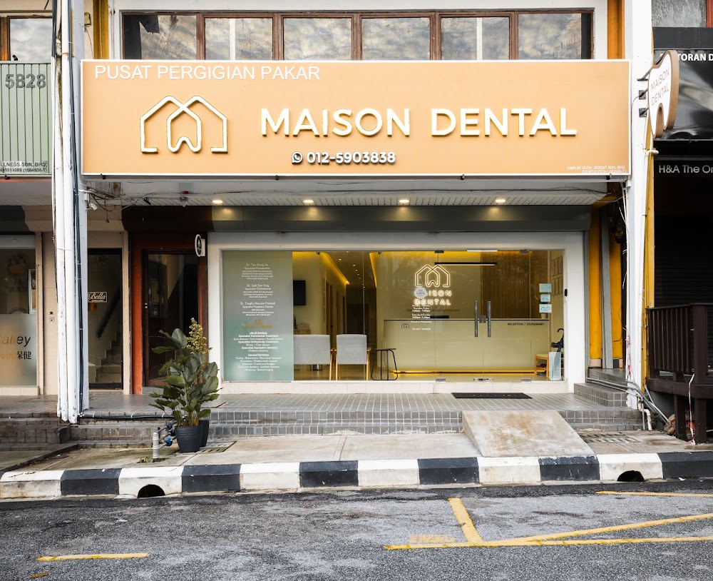 Maison Dental Periodontics and Orthodontics Specialists at TTDI, Kuala Lumpur (Gums, Implants, Braces & Invisalign)