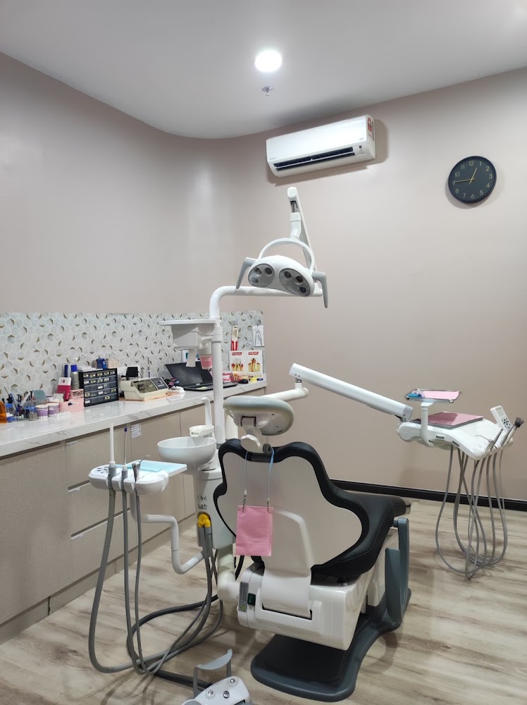 KLINIK PERGIGIAN O.M.GIGI DENTAL TITIWANGSA